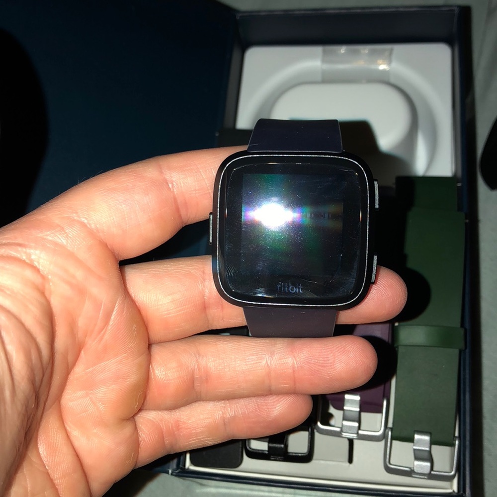 Fitbit Versa - image 1